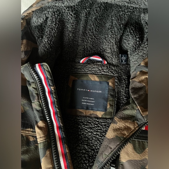 Tommy Hilfiger Men’s L Sherpa-lined Camo Jacket - Picture 7 of 11